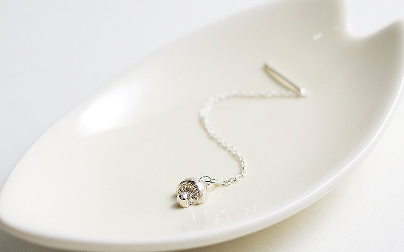 The fairy tale small mushroom pendant needle earrings single 1pc hand made 925 sterling silver - ต่างหู - เงินแท้ สีเงิน