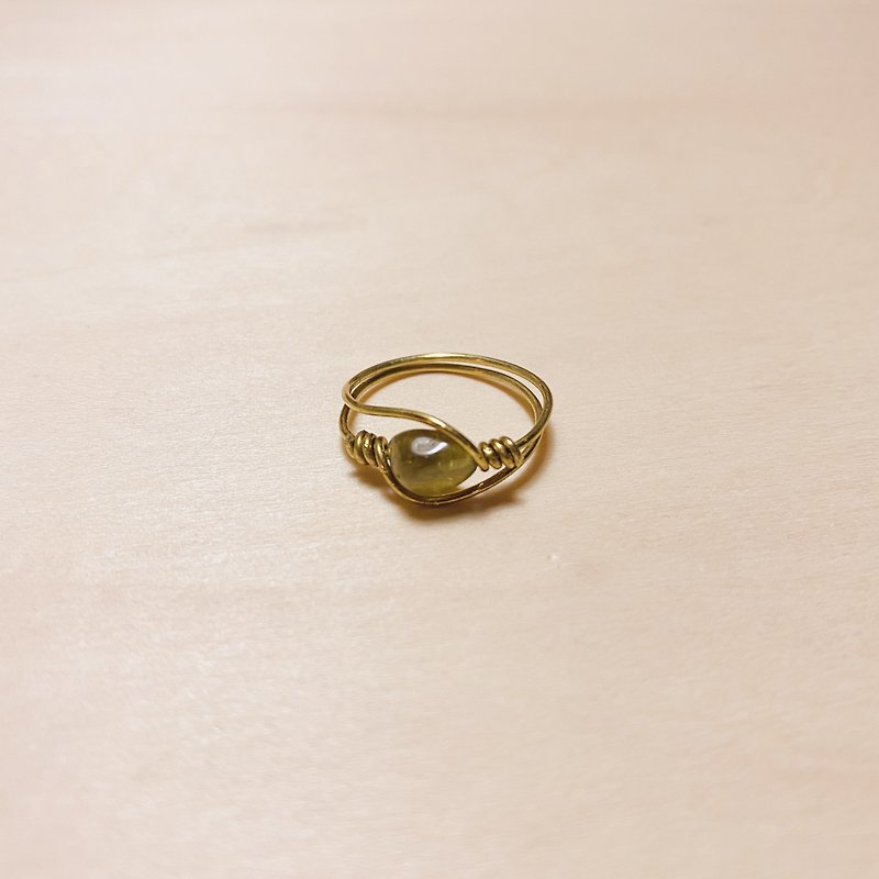Green Garnet Brass Winding Ring