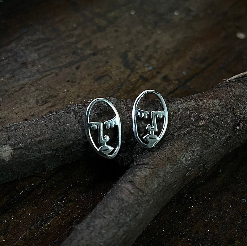 PICKMEORDIE Nordic street art design handmade simple face contour expression line shaping earrings - Earrings & Clip-ons - Silver Silver