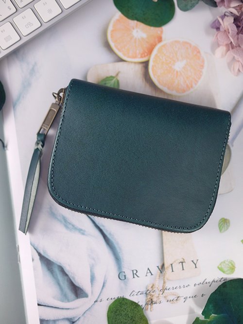 Horseshoe-shaped coin purse with foal stitching. Horseshoe-shaped coin purse  with genuine leather and full hand stitching. - Shop grace' S Leather  Handmade Coin Purses - Pinkoi