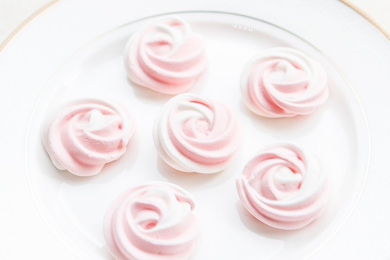 Pink Mini Rose Marlin Candies - เค้กและของหวาน - อาหารสด สึชมพู