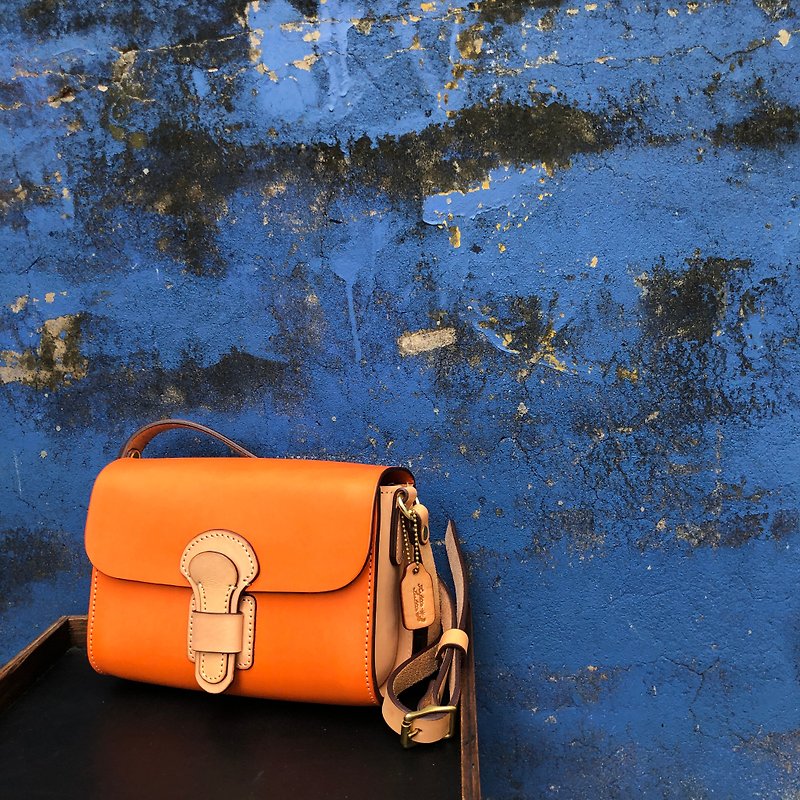 [FeatherLeather] retro interspersed small side bag - Messenger Bags & Sling Bags - Genuine Leather Orange