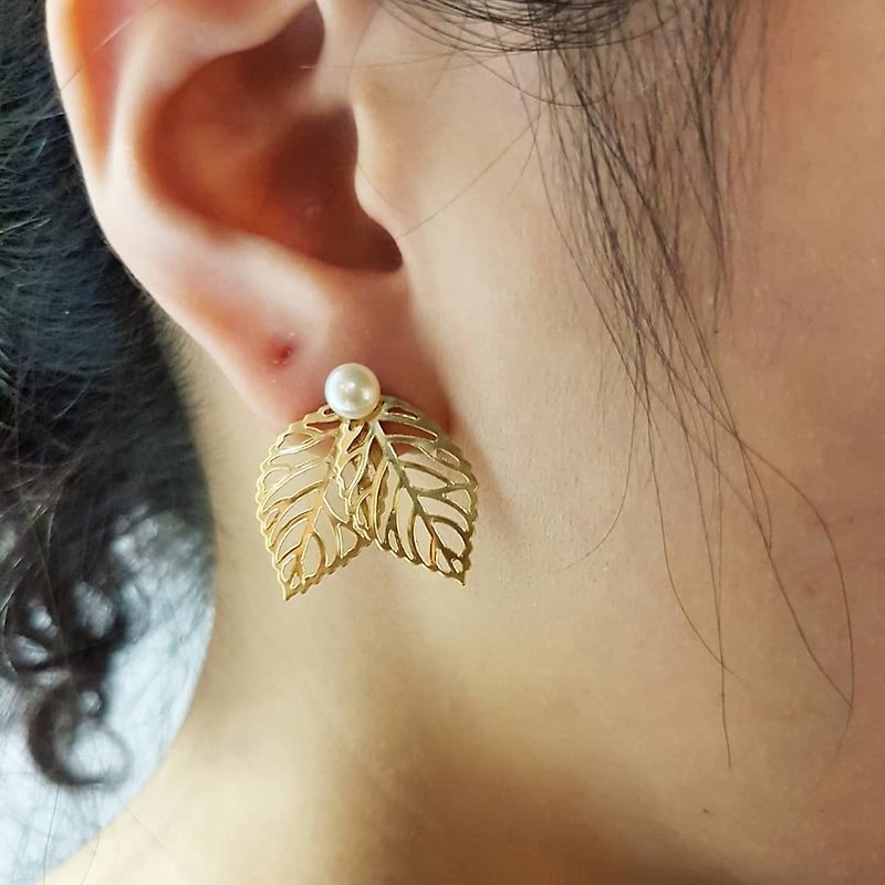 Leaf Butterfly Wings Natural Pearl 925 Sterling Silver Ear Sticker _ Drapery Double _ Copper Earrings - Earrings & Clip-ons - Pearl White