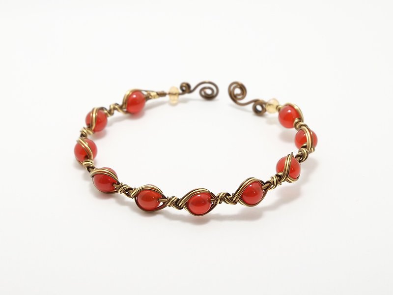 . Knit family. Carnelian woven bracelet customized adjustable red - สร้อยข้อมือ - โลหะ สีแดง