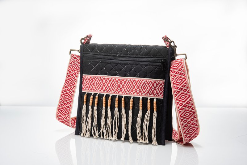 Garbangmu Taroko cross-body bag - กระเป๋าแมสเซนเจอร์ - ผ้าฝ้าย/ผ้าลินิน สีแดง