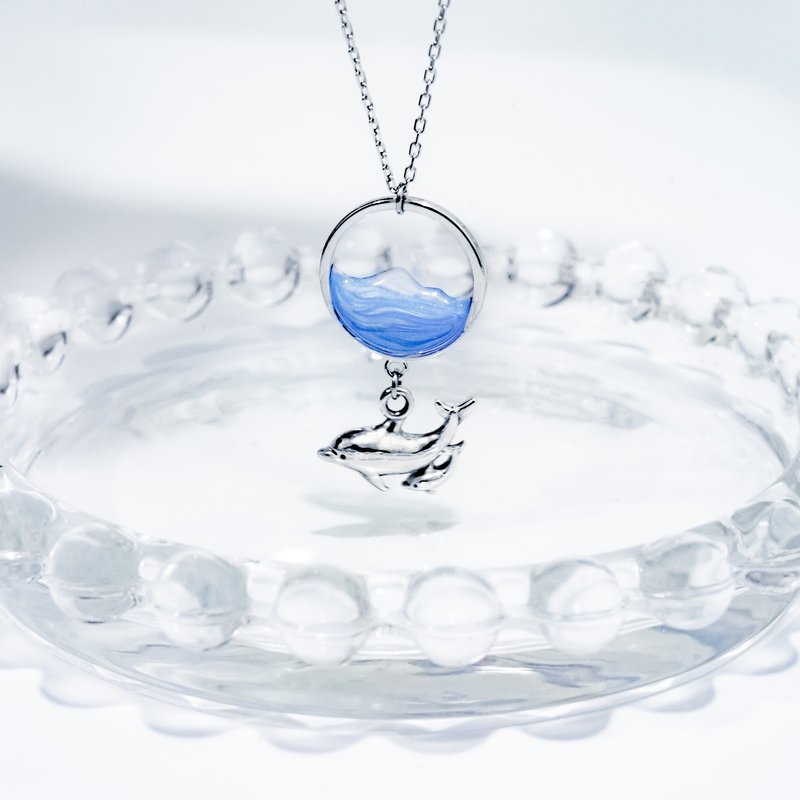 Ocean Series | Little Dolphin Necklace - สร้อยคอ - เรซิน สีน้ำเงิน