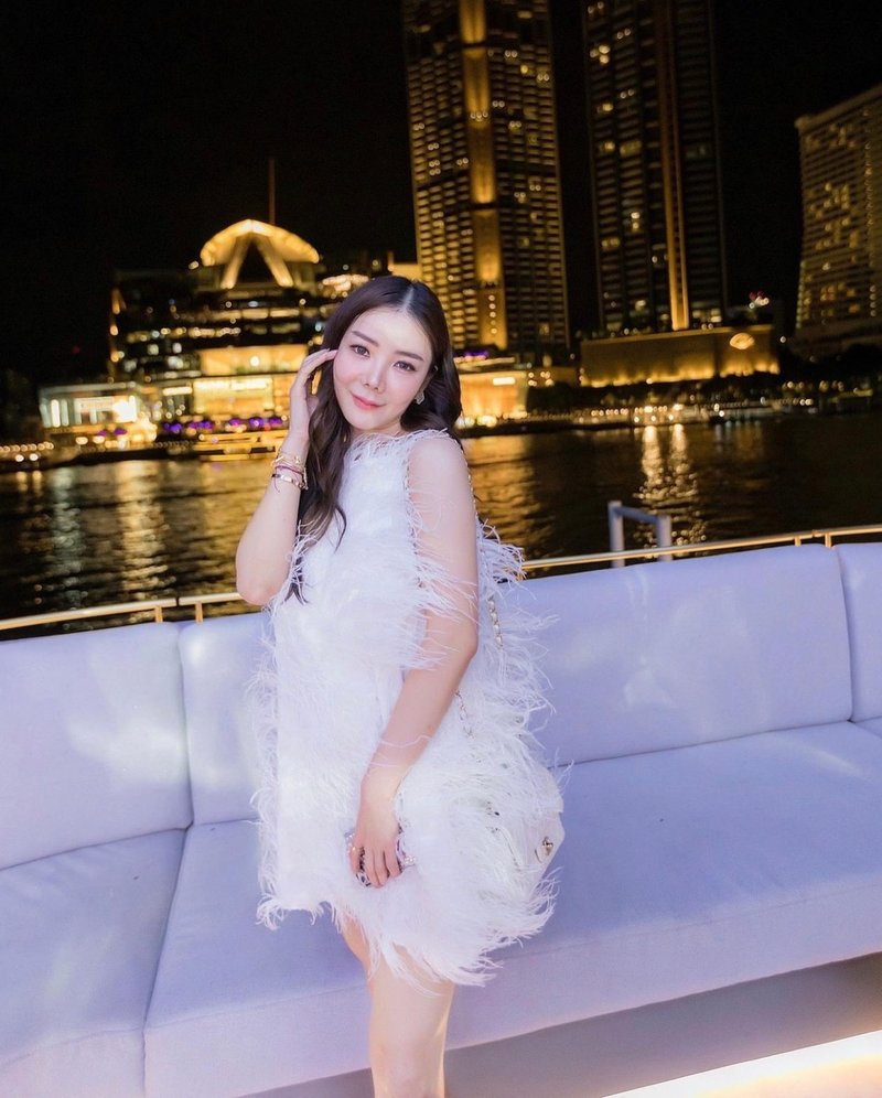 Amanda white feathers halter dress for women - 洋裝/連身裙 - 羽絨 白色