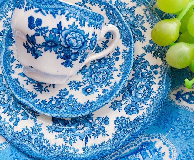 アンティーク　手描きカップ&ソーサー　ｃ/ｓ　イギリス antique-cup-and-saucer-tuscan-