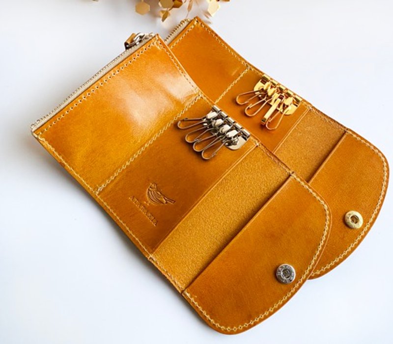 Key case with honey gold zipper pocket Italian leather IBIZA smart key can be stored Personalized - Keychains - Genuine Leather Orange