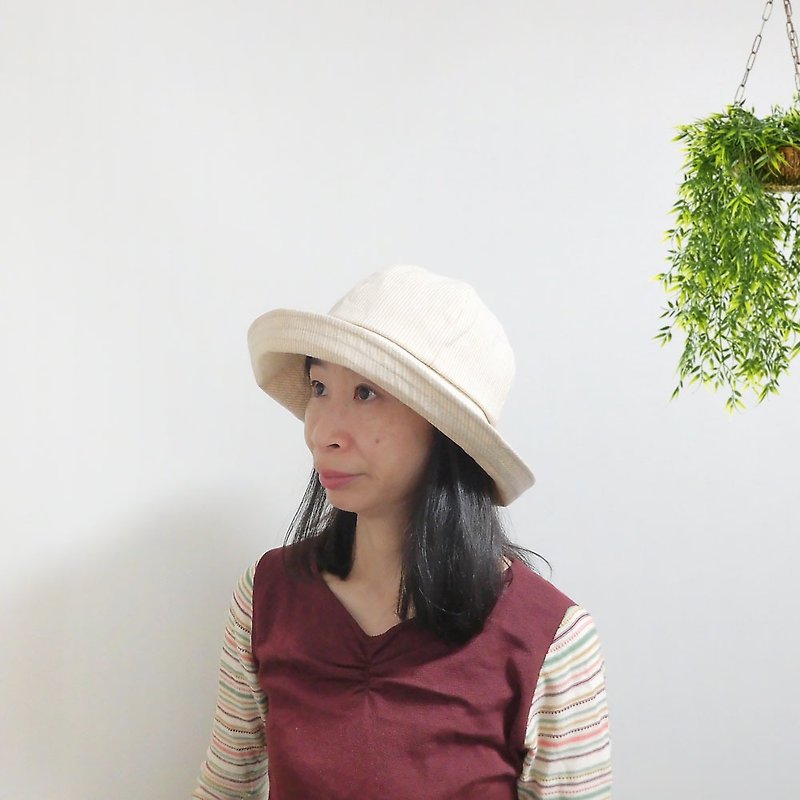 Striped actress hat with a wide collar Wide [striped capeperine PS 0644 - BG] - Hats & Caps - Cotton & Hemp Khaki