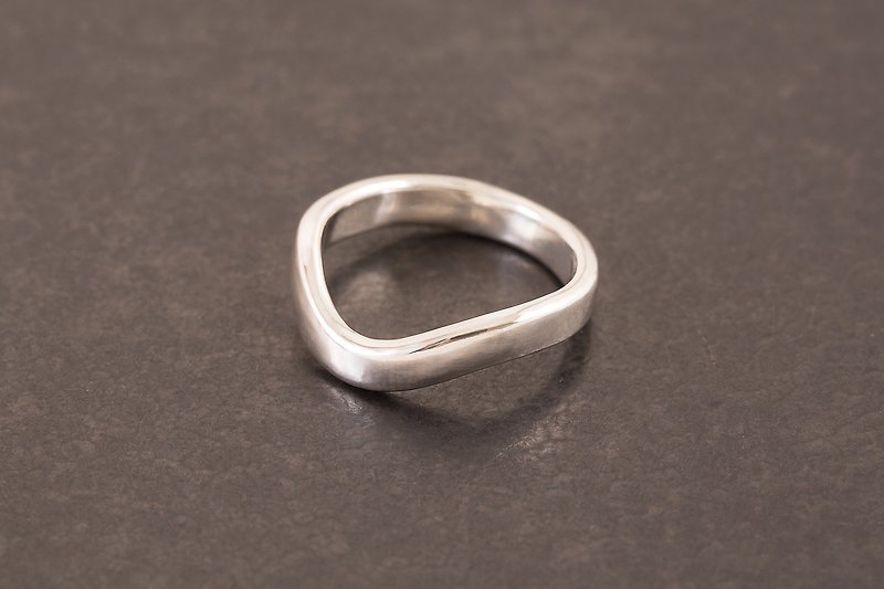 Breeze Twisting Ring - General Rings - Sterling Silver Silver