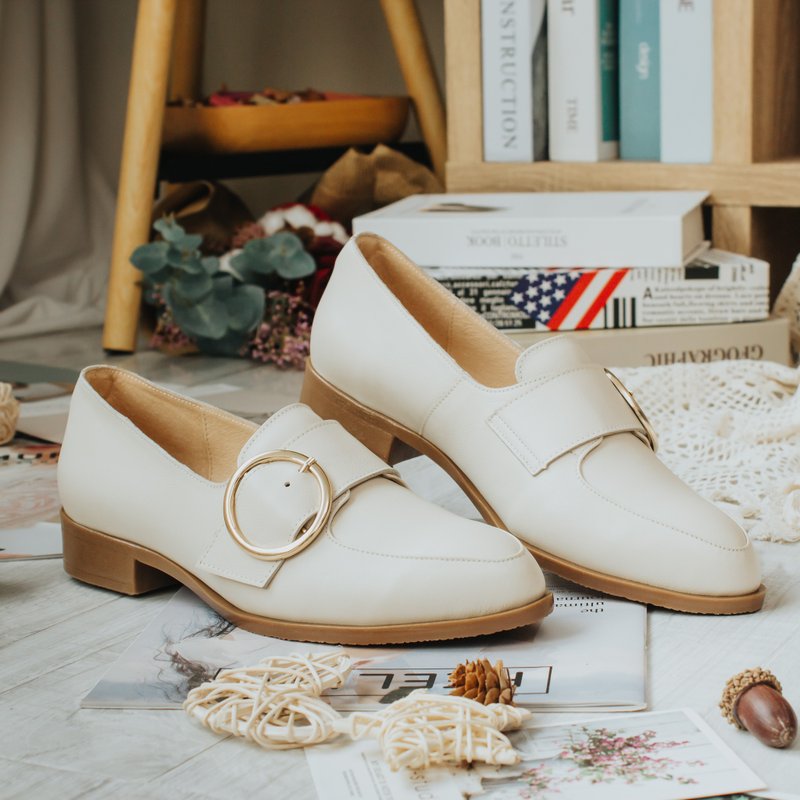 【Chic Elegance】MIT Elegant Ladies' Shoes. Genuine Leather. Ivory White 7518 - รองเท้าส้นสูง - หนังแท้ ขาว