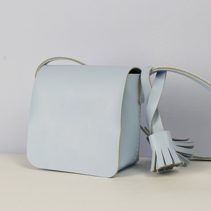 zemoneni full hand made of powder-blue tassels portable package - Messenger Bags & Sling Bags - Genuine Leather Blue