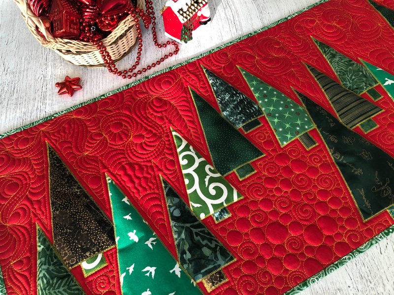 Quilted Christmas green trees table runner, Xmas quilted items, Red bed topper - Place Mats & Dining Décor - Cotton & Hemp Red