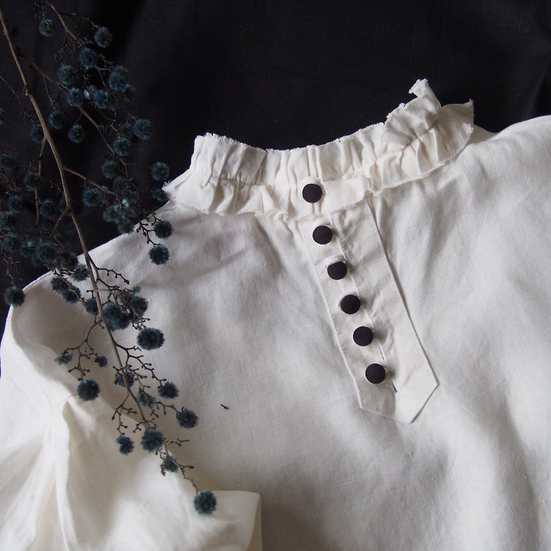 White ruffled high neck Linen blouse - เสื้อเชิ้ตผู้หญิง - ผ้าฝ้าย/ผ้าลินิน ขาว