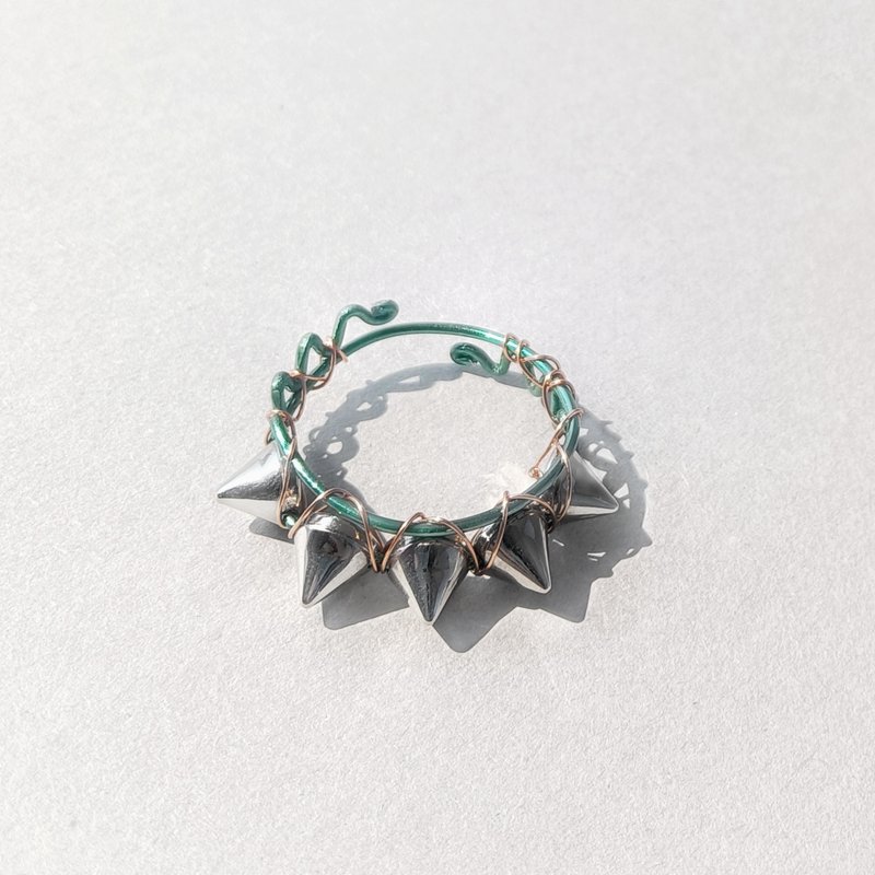 Thorn ring green plate finger - แหวนทั่วไป - โลหะ สีเขียว