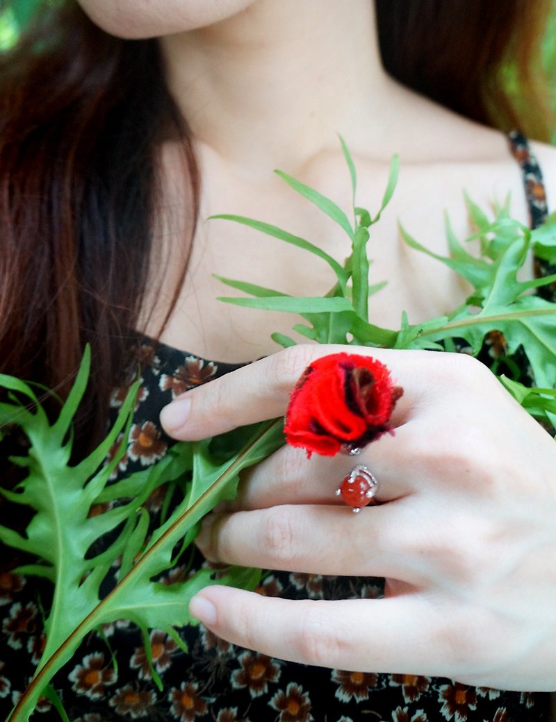 Thai silk ring with Carnelian stone (Free size) Red - WH plated metal - 戒指 - 其他金屬 紅色
