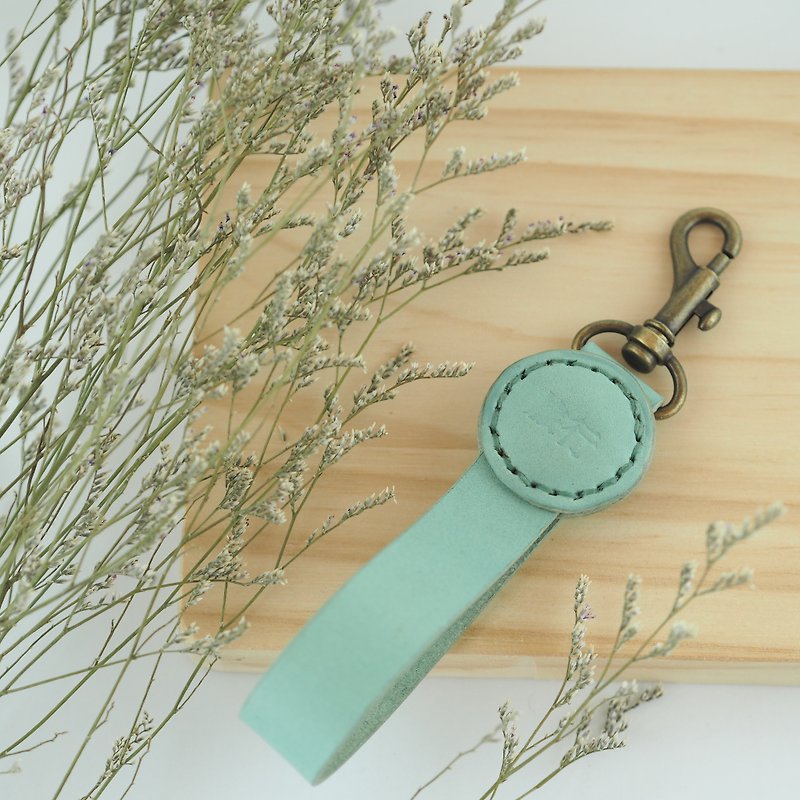 Leather Wen Qing green key ring macaron green type travel - Keychains - Genuine Leather Green