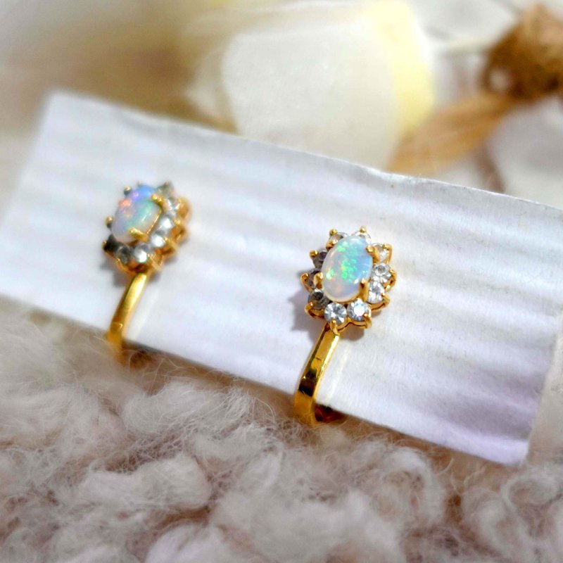Japanese Middle Ages Opal Magic Rainbow Color Shiny Clip-On Gemstone Premium Second-hand Vintage Jewelry - Earrings & Clip-ons - Other Metals Gold