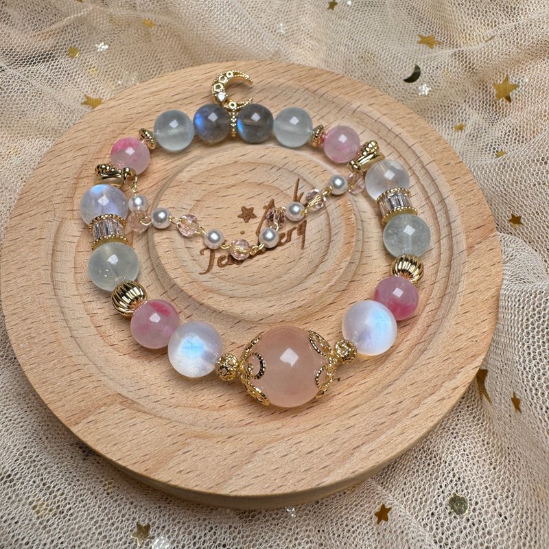 犊月-せんげつ- pink quartz, moon Stone, rose glow, aquamarine, labradorite - สร้อยข้อมือ - คริสตัล หลากหลายสี