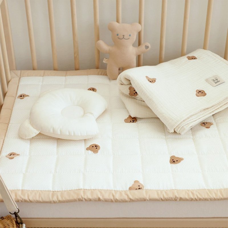 Korea Chezbebe classic bear embroidery mesh breathable sleeping mat
