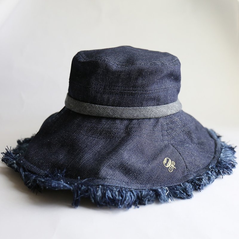 Cowboy mustache lady hat with big brim - หมวก - วัสดุอื่นๆ สีน้ำเงิน