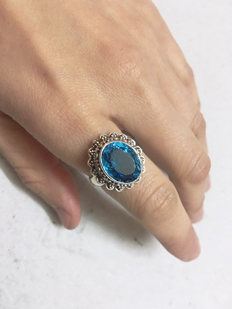 Topaz Finger Ring Handmade in Nepal 92.5% Silver - แหวนทั่วไป - เครื่องประดับพลอย 