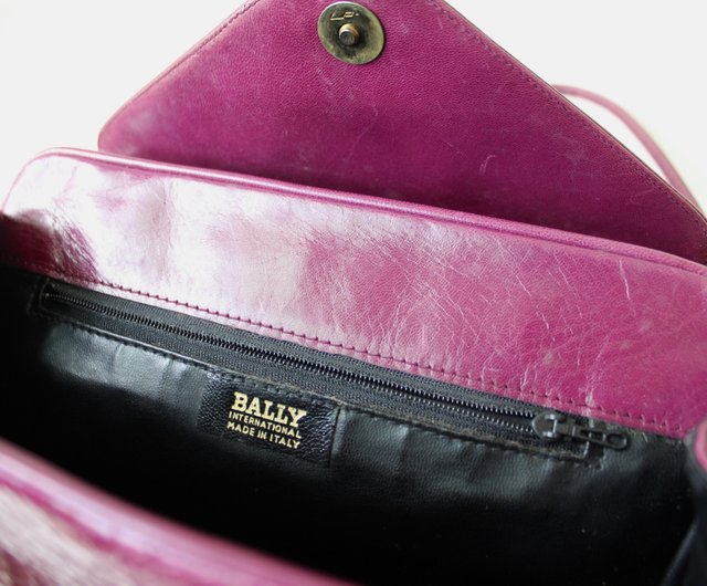 イタリアン スネークスキン ショルダーバッグ ピンク イタリアン スネークスキン ショルダーバッグ ピンク