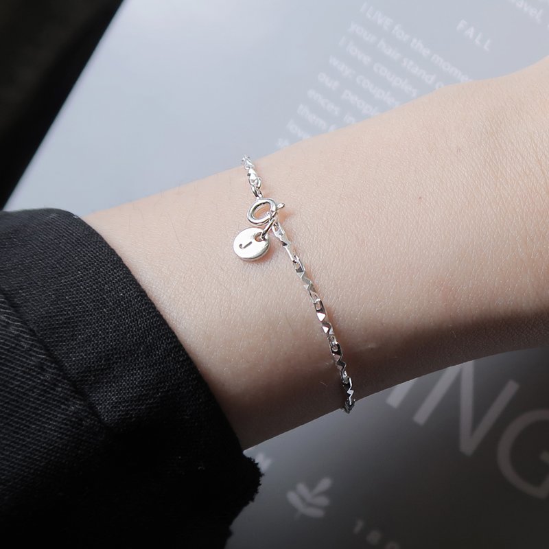 [Customized Gift] 925 Sterling Silver Sparkling Bevel Chain Customized Engraving Bracelet - Bracelets - Sterling Silver White