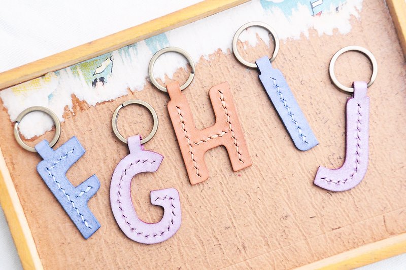 [Initial F｜G｜H｜I｜J English letter keychain—white wax leather set｜WW] Well-stitched leather material bag, hand-wrapped, Wax leather keychain, key ring, simple and practical Italian leather, vegetable tanned leather, leather DIY - เครื่องหนัง - กระดาษ สีน้ำเงิน
