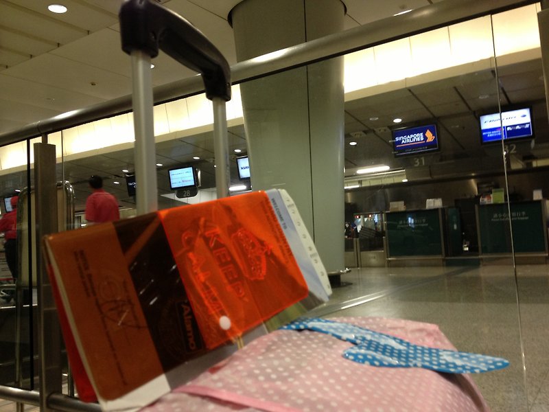 Keep Calm霓虹果凍登機証護照套 - 橙 啡 - 護照夾/護照套 - 塑膠 橘色
