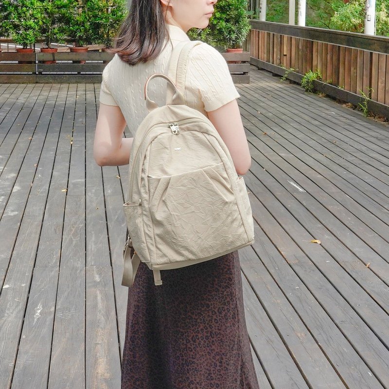 (淺杏色)輕盈紙感甜美系休閒旅行後背包(小款)33570 - 後背包/背包/書包 - 尼龍 