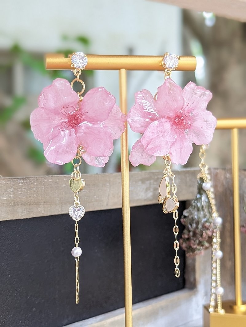 Cherry Blossom Snow Preserved Flower Real Flower UV Jewelry Earrings 14k Gold-Valentine's Day Gift - Earrings & Clip-ons - Plants & Flowers Pink