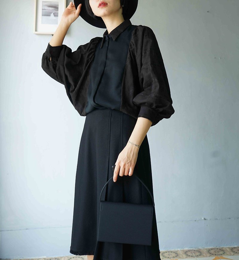 Treasure Hunting Vintage-COMME CA DU MODE Simple Black Pleated Skirt with Furry Edges - Skirts - Wool Black
