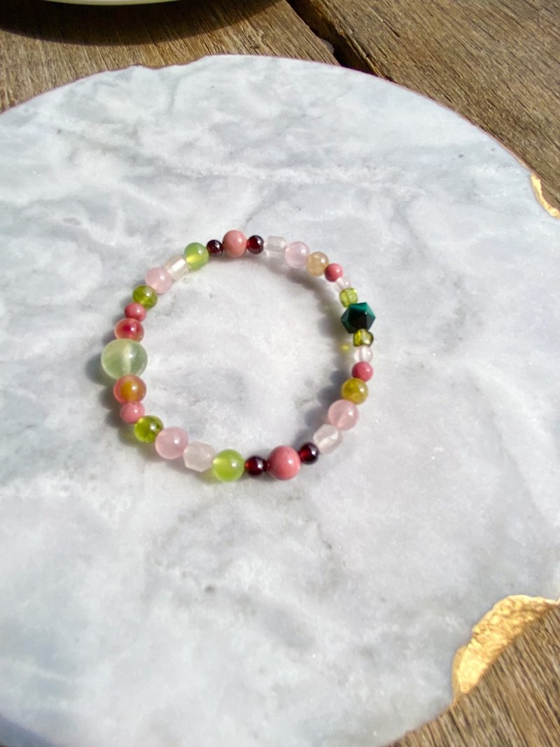 [The forest where the phoenix was born] red Stone peridot pink crystal rhodolite crystal bracelet - Bracelets - Crystal 