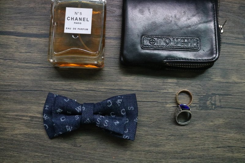 牛仔印花双层领结/休闲雅痞百搭蝴蝶结/字母印花 - 領結/領巾 - 棉．麻 藍色