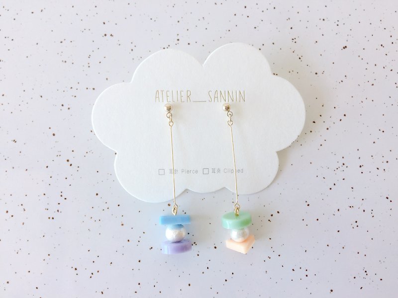 Candy Macaron Series - Vanilla Cream Macaron Dangle Handmade Earrings Ear Pins / Ear Clips - Earrings & Clip-ons - Other Materials Multicolor