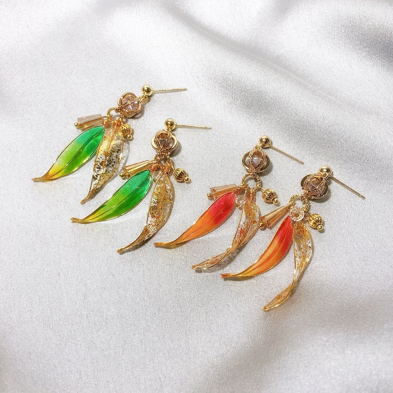 【Little Leaf Wind Chimes】Resin Earrings Crystal Flower Earrings Dill Flower Blossom Time - Earrings & Clip-ons - Resin 