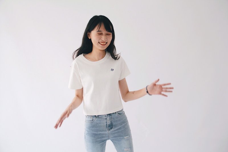 【Leap of faith】Short board tailoring logo TEE - Women's T-Shirts - Cotton & Hemp White