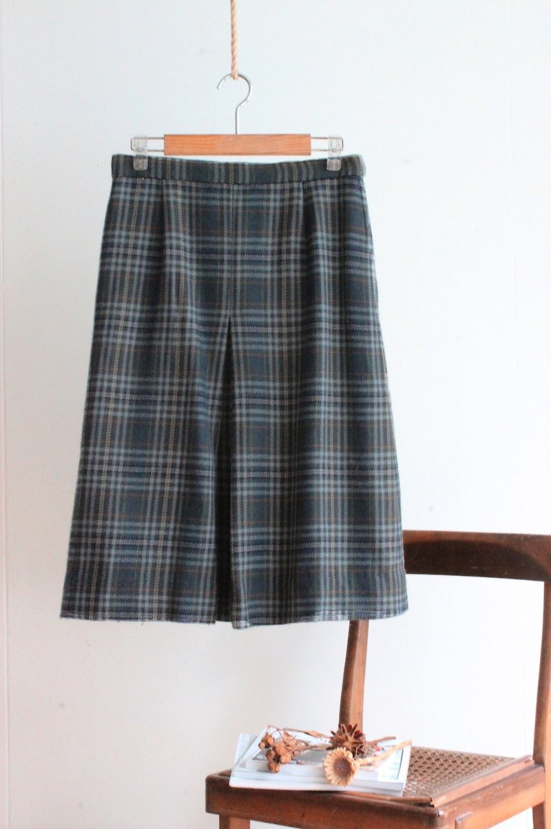 Under Vintage / Winter woolen skirt no.244 - Skirts - Wool Green