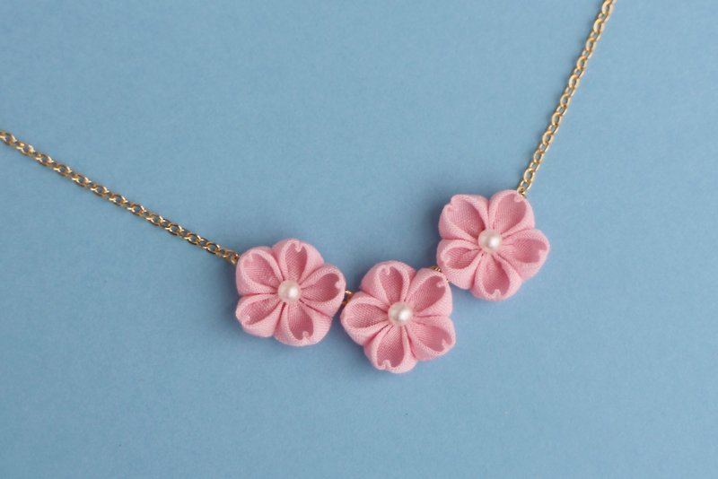 Hanagari Sakura Necklace