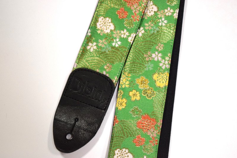 京都金襴　柔和黃綠梅海浪 帆布吉他背帶 - 其他 - 棉．麻 卡其色