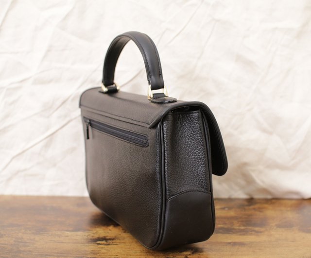 【BURBERRY】CLASSICS PHONE BAG◆8097637 Check Phone Bag in Sand - Men, Nylon | Burberry® Official