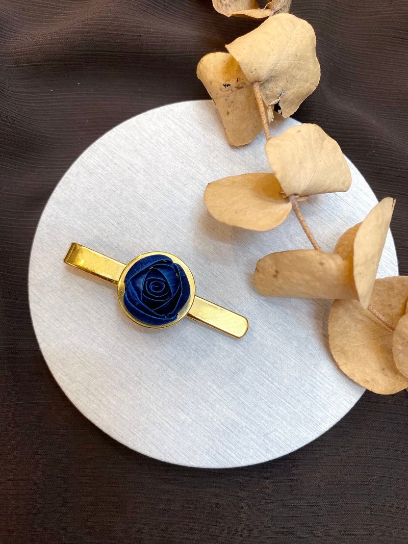 【Re-Re】 Silk Flora - The Little Prinese great Roses Tie Clip - Dark Blue - เนคไท/ที่หนีบเนคไท - ผ้าไหม 