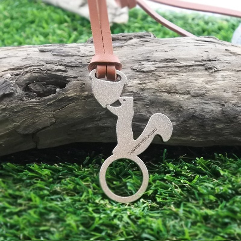 [Desk + 1] Keychain Charm - Squirrel with Acorn - Keychains - Other Metals Silver