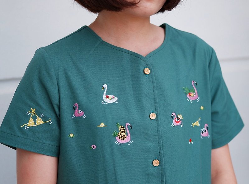 MuMu Dress (Flamingo) : Green - ชุดเดรส - งานปัก สีเขียว
