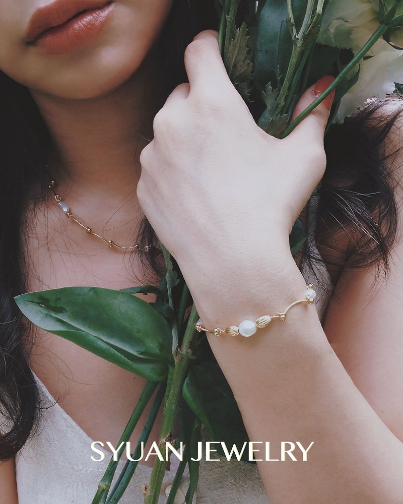 SYUAN JEWELRY | Stay Young—18K Swarovski-plated pearl bracelet - Bracelets - Pearl 