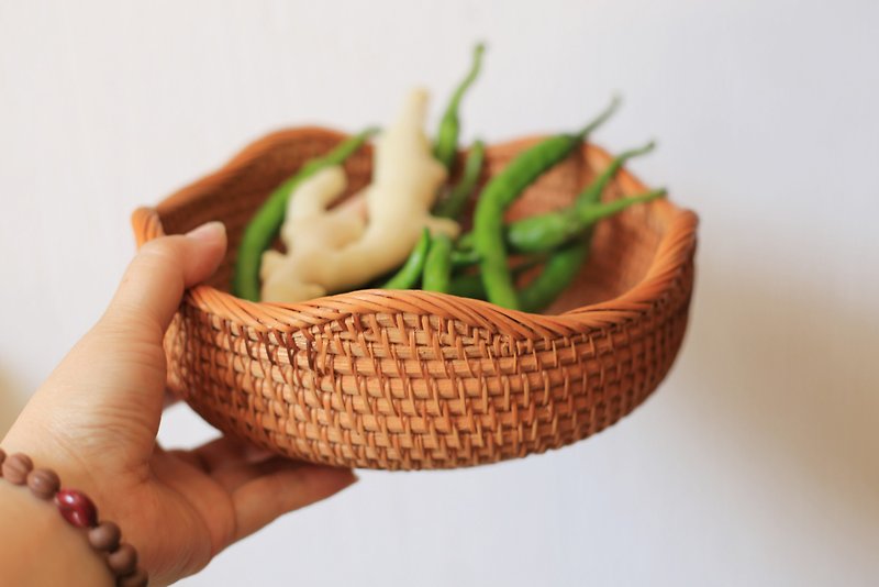 Rattan Series | Streamlined Edge Serving Plate | Fruit Plate Bread Plate Vegetable Basket Storage Basket - กล่องเก็บของ - พืช/ดอกไม้ 