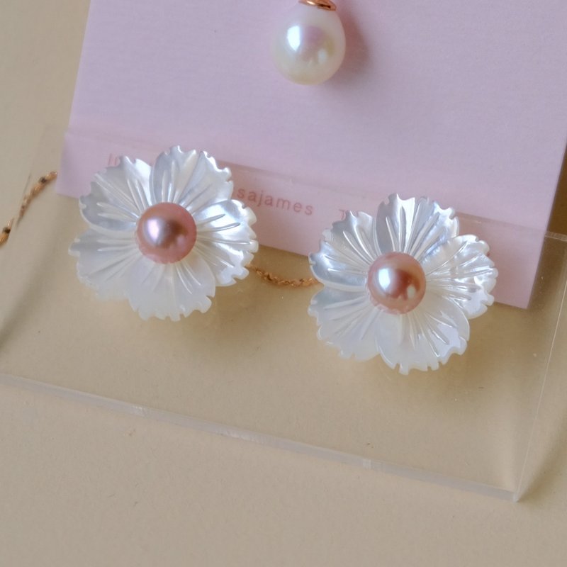 Pink purple bronze metallic freshwater pearl detachable cherry blossom mother-of-pearl earrings Clip-On E350 - ต่างหู - ไข่มุก สึชมพู