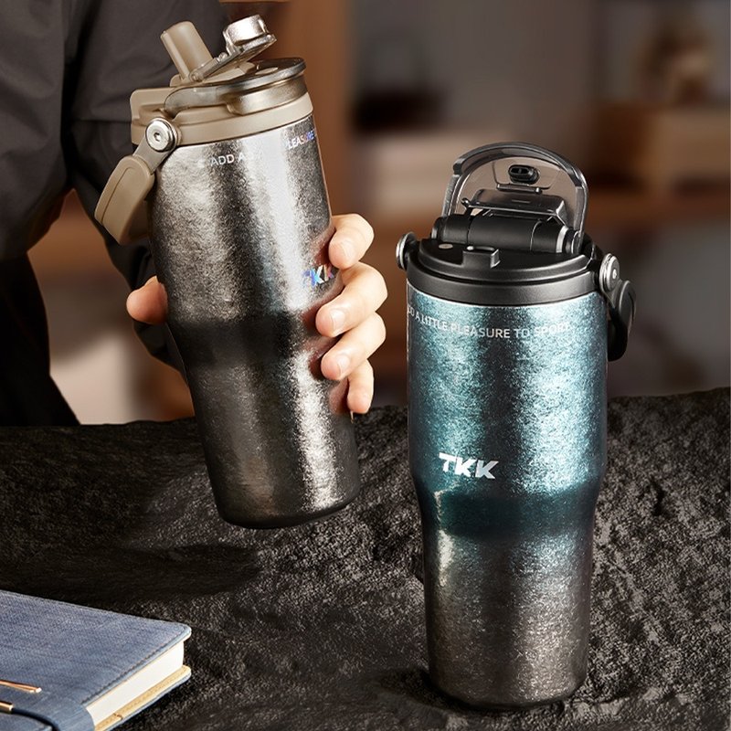 【TKK】悅界時尚拎拎杯 純鈦Ti 冰霸杯 700ML-鈦金屬(禮盒組) - 水瓶/水壺 - 不鏽鋼 銀色